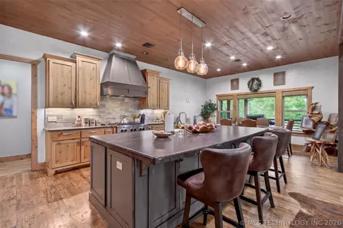 Kitchen - 116 Eagleview, Pryor, OK 74361 photo 5 of 7