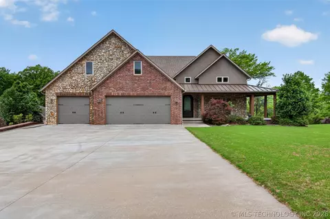 Exterior - 116 Eagleview, Pryor, OK 74361 photo 4 of 16