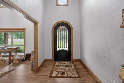 Entry Way - 116 Eagleview, Pryor, OK 74361 photo 2 of 9