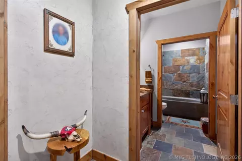 Entry Way - 116 Eagleview, Pryor, OK 74361 photo 3 of 9