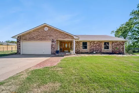 9488 E 137th St S, Bixby, OK 74008
