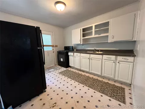 Kitchen - 738 E 33rd St N, Tulsa, OK 74106 photo 1 of 1