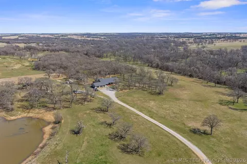 29705 S County Road 1650 Rd, Elmore City, OK 73433