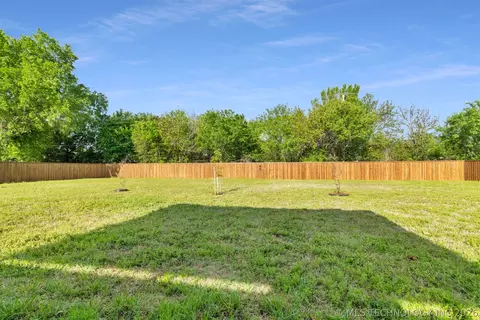 Exterior - 115 Cornell, Durant, OK 74701 photo 3 of 4