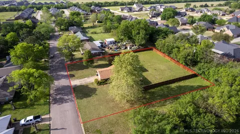 View/Area - 115 Cornell, Durant, OK 74701 photo 1 of 5