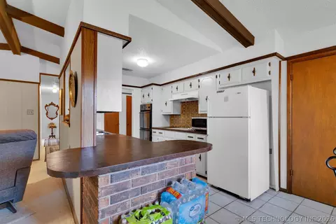 Kitchen - 115 Cornell, Durant, OK 74701 photo 3 of 3