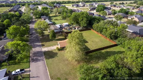 View/Area - 115 Cornell, Durant, OK 74701 photo 5 of 5