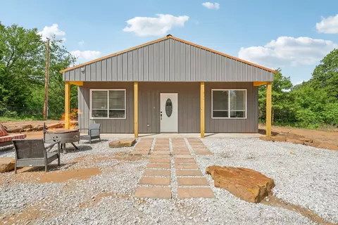 26685 Teal Cir, Henryetta, OK 74437