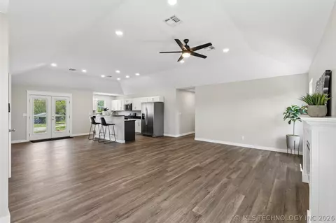 Other - 107 W Vine St, Cushing, OK 74023 photo 3 of 14
