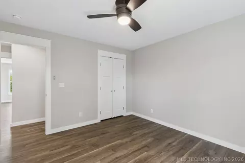 Bedroom - 107 W Vine St, Cushing, OK 74023 photo 3 of 6
