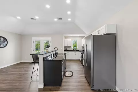 Kitchen - 107 W Vine St, Cushing, OK 74023 photo 1 of 3