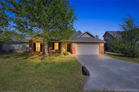 13647 N 111th Ave E, Collinsville, OK 74021