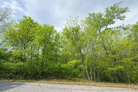 S 13th Place North, Jenks, OK 74037