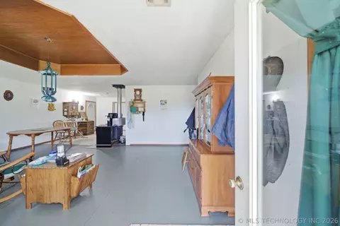Entry Way - 439092 E 40 Rd, Welch, OK 74369 photo 1 of 2