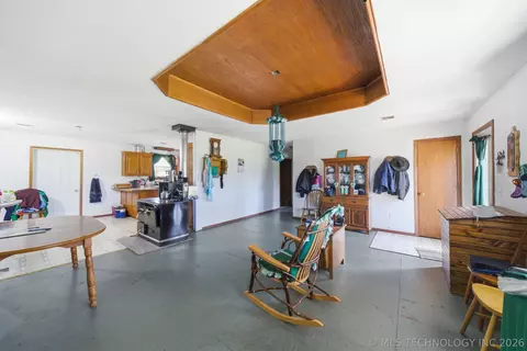 Entry Way - 439092 E 40 Rd, Welch, OK 74369 photo 2 of 2