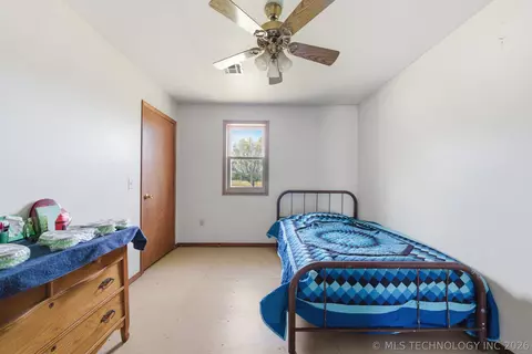 Bedroom - 439092 E 40 Rd, Welch, OK 74369 photo 5 of 7