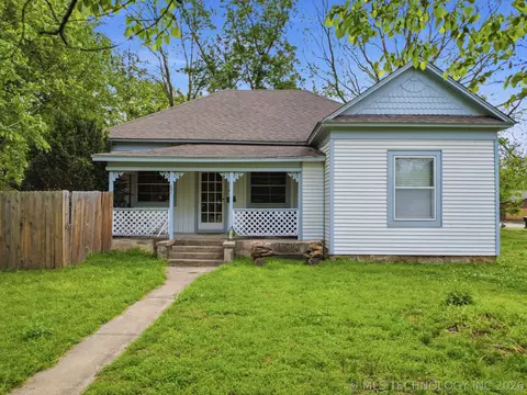 602 N Muskogee Ave, Claremore, OK 74017