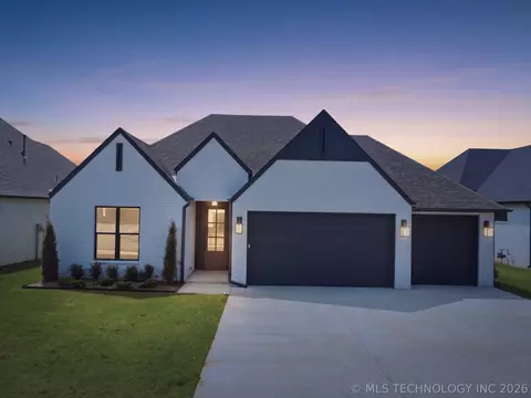 2114 E 138th St S, Bixby, OK 74008