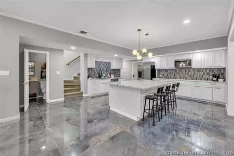 Kitchen - 3707 E 99th Pl, Tulsa, OK 74137 photo 8 of 11