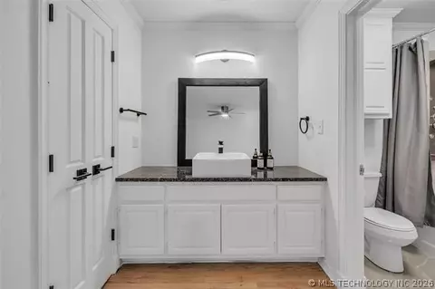 Bath - 3707 E 99th Pl, Tulsa, OK 74137 photo 6 of 11