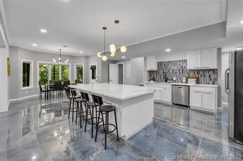Kitchen - 3707 E 99th Pl, Tulsa, OK 74137 photo 6 of 11