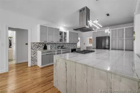 Kitchen - 3707 E 99th Pl, Tulsa, OK 74137 photo 11 of 11