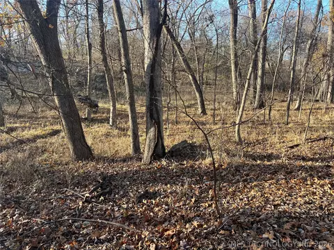 Kansas Drive, Grove, OK 74344