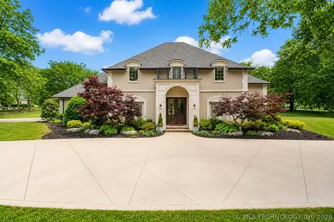 6960 Foxbriar Dr, Tulsa, OK 74132