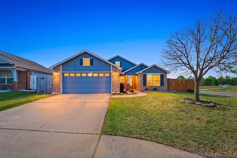 10701 N 152nd East Ave, Owasso, OK 74055