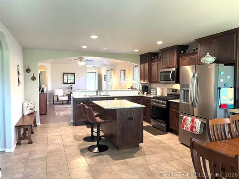 Kitchen - 31162 E 64th St S, Broken Arrow, OK 74014 photo 1 of 1