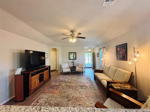 Living - 31162 E 64th St S, Broken Arrow, OK 74014 photo 2 of 3