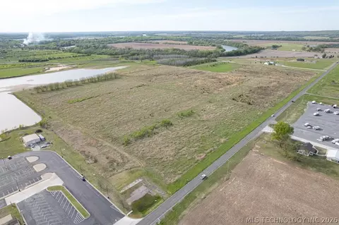 N Georgetown Road, Fort Gibson, OK 74434