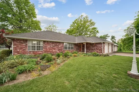 616 Grove Crest Rd, Pryor, OK 74361