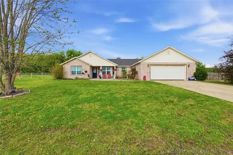 1209 N 4266 Rd, Pryor, OK 74361