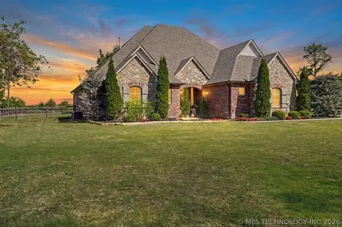 2135 S 280th East Ave, Catoosa, OK 74015