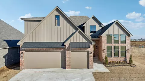 2333 E 134th Cir, Bixby, OK 74008