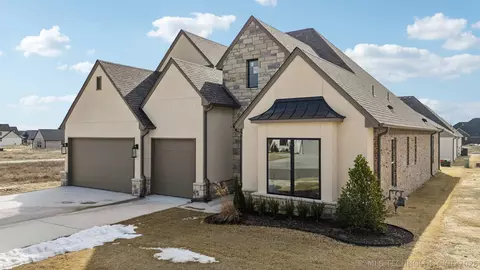 2614 E 134th Cir S, Bixby, OK 74008