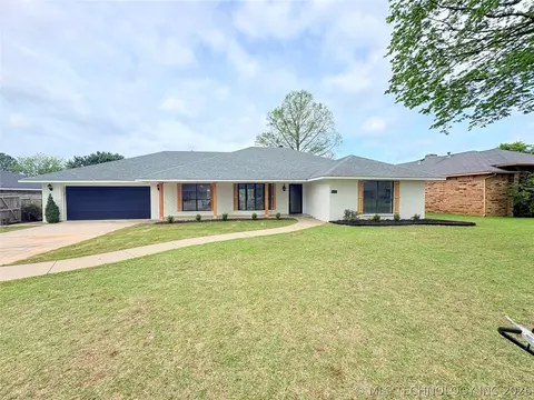 1115 Surrey Dr, Ardmore, OK 73401