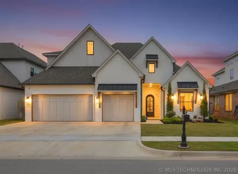 12615 S Granite Ave E, Bixby, OK 74008