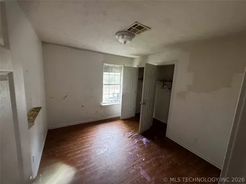 Bedroom - 153 Tigerfish Loop, Broken Bow, OK 74728 photo 5 of 5