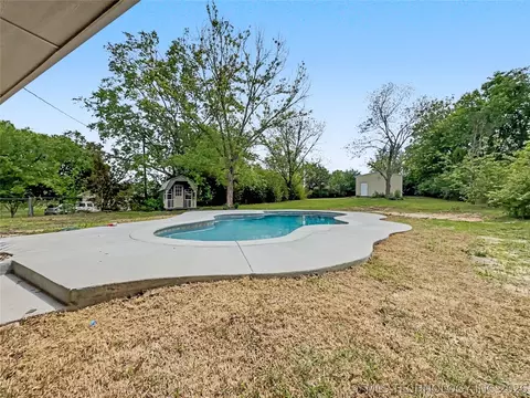 Exterior - 1421 E 18th, Ada, OK 74820 photo 4 of 6
