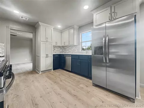 Kitchen - 1421 E 18th, Ada, OK 74820 photo 3 of 4