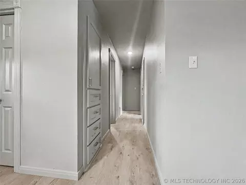 Entry Way - 1421 E 18th, Ada, OK 74820 photo 4 of 5