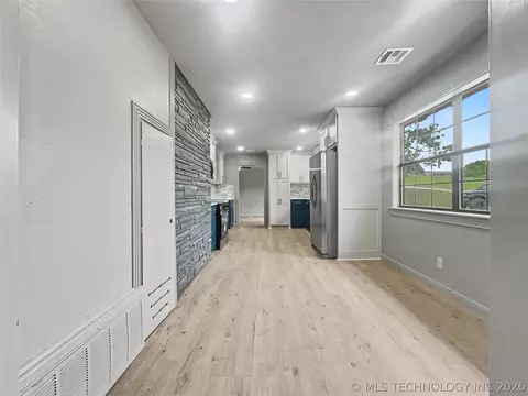 Entry Way - 1421 E 18th, Ada, OK 74820 photo 1 of 5