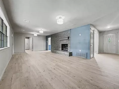 Living - 1421 E 18th, Ada, OK 74820 photo 1 of 3