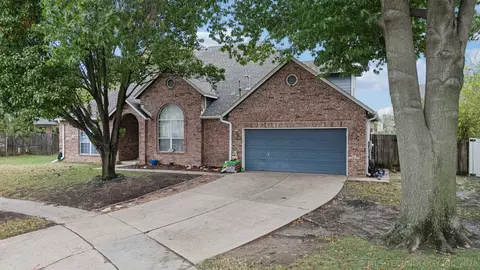 4301 S Beech Ave, Broken Arrow, OK 74011