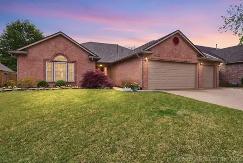 3703 W Boston Ct, Broken Arrow, OK 74012