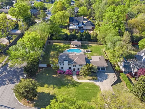 View/Area - 2264 E 37th St, Tulsa, OK 74105 photo 1 of 6