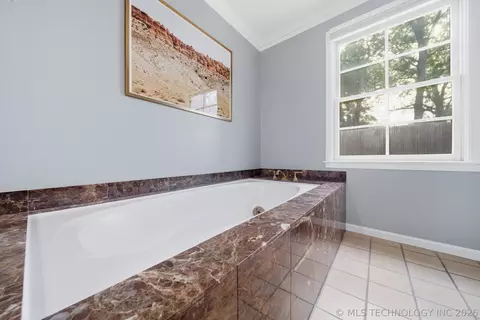 Bath - 2264 E 37th St, Tulsa, OK 74105 photo 3 of 6