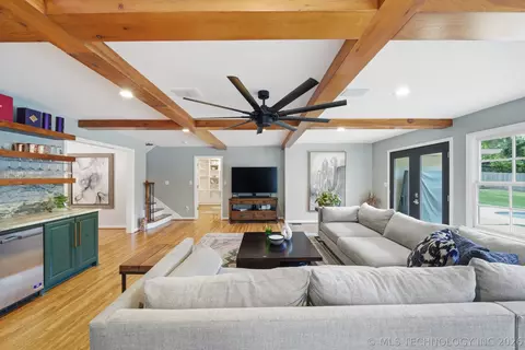 Living - 2264 E 37th St, Tulsa, OK 74105 photo 5 of 9